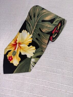 Kahala Creations Floral Hibiscus Hawaiian Necktie Black OS EUC